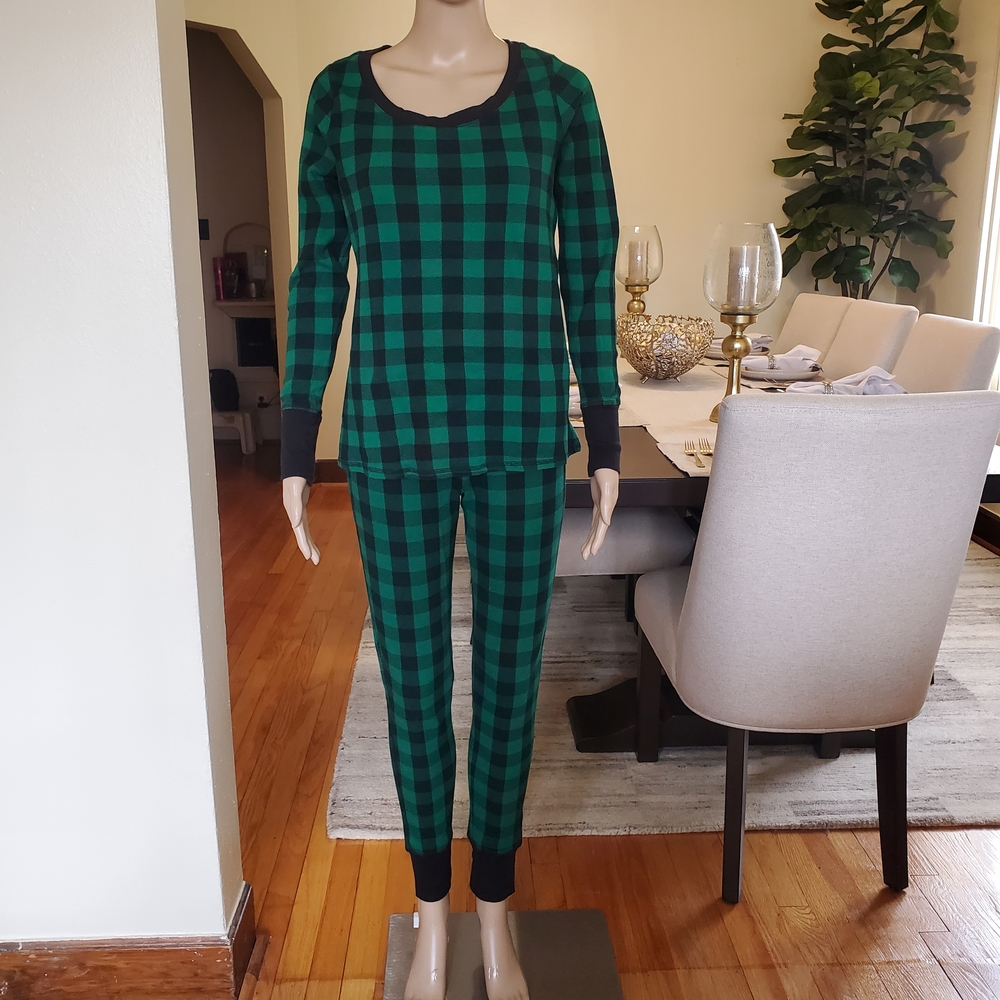 Victoria's Secret Green and Black Buffalo Plaid Pajama Set